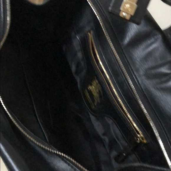 🌟SOLD🌟Auth Burberry shoulder bag - Picture 6 of 8